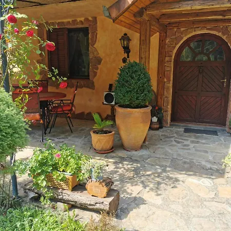 Vikendica Kraj Dunava Oaza * Banostor